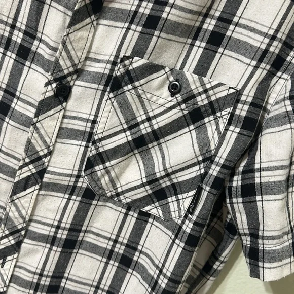 ⭐️Fox Racing Button-UP⭐️ - Picture 2 of 3